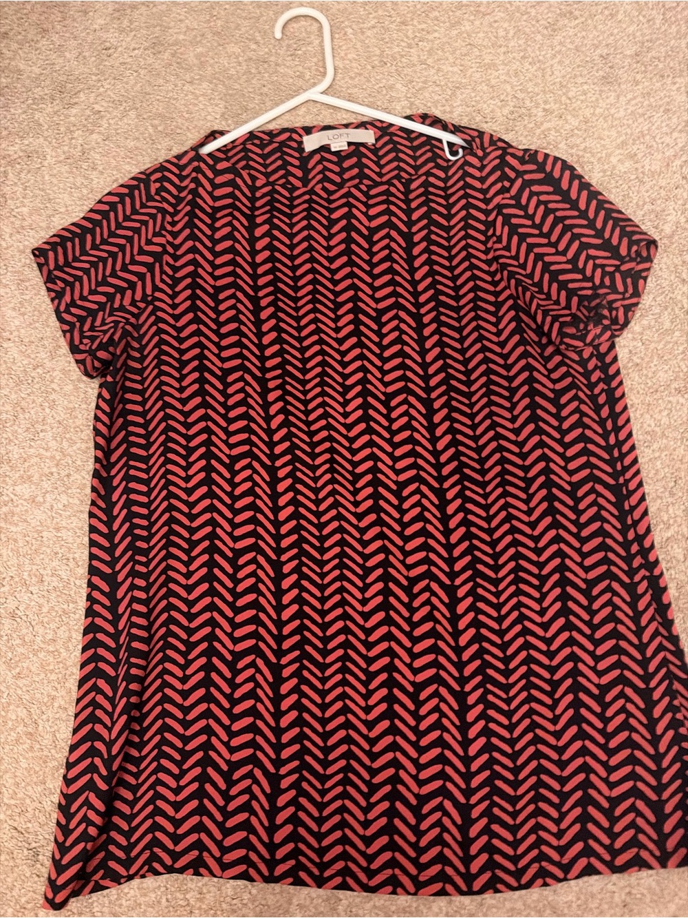 LOFT Short Sleeve Men's Shirt in Red and Black Geometric Print